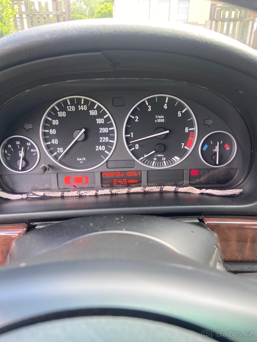BMW E39 525i 141kw manuál - 8
