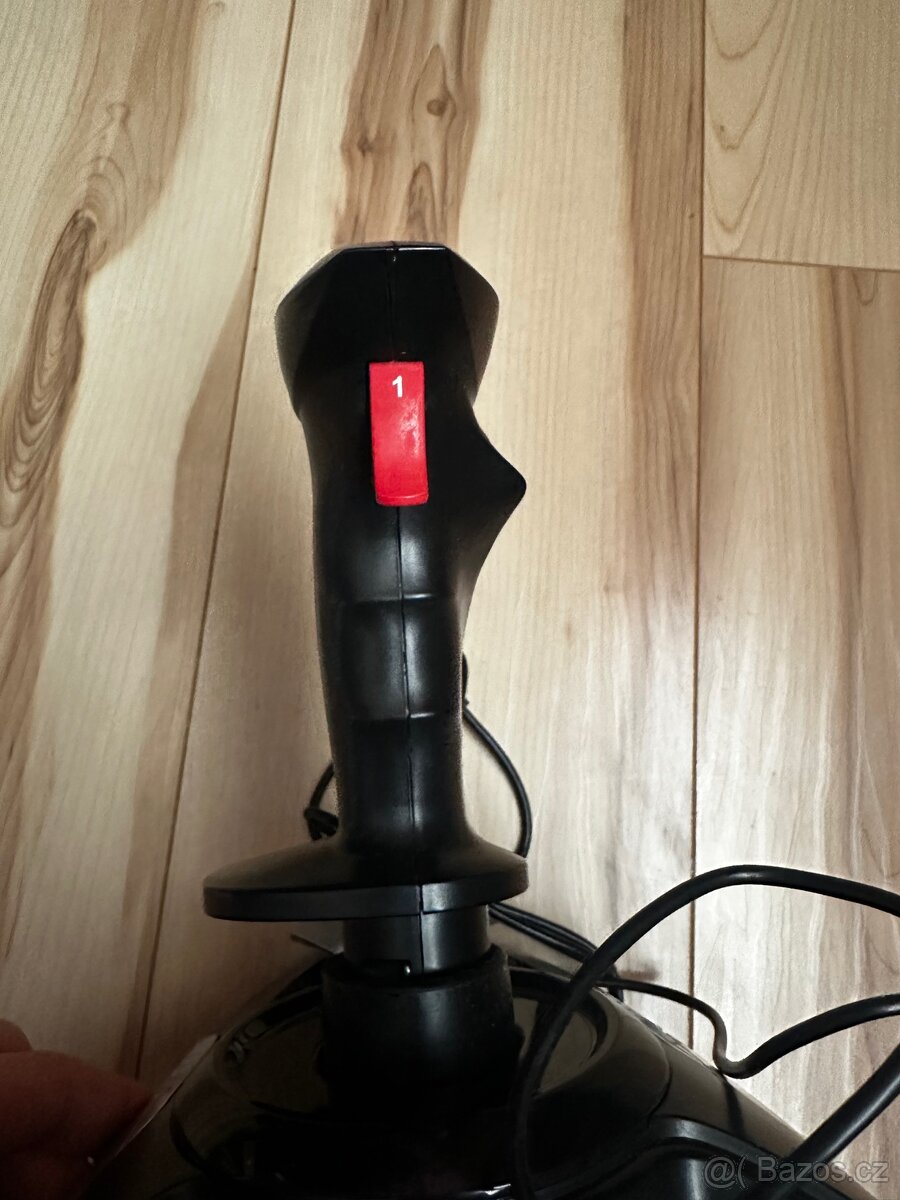 Herní Joystick - 8