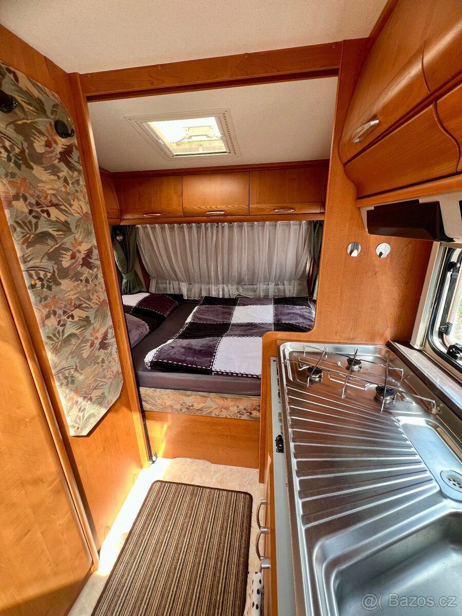 Karavan Hobby 470 Excellent - top stav - 8
