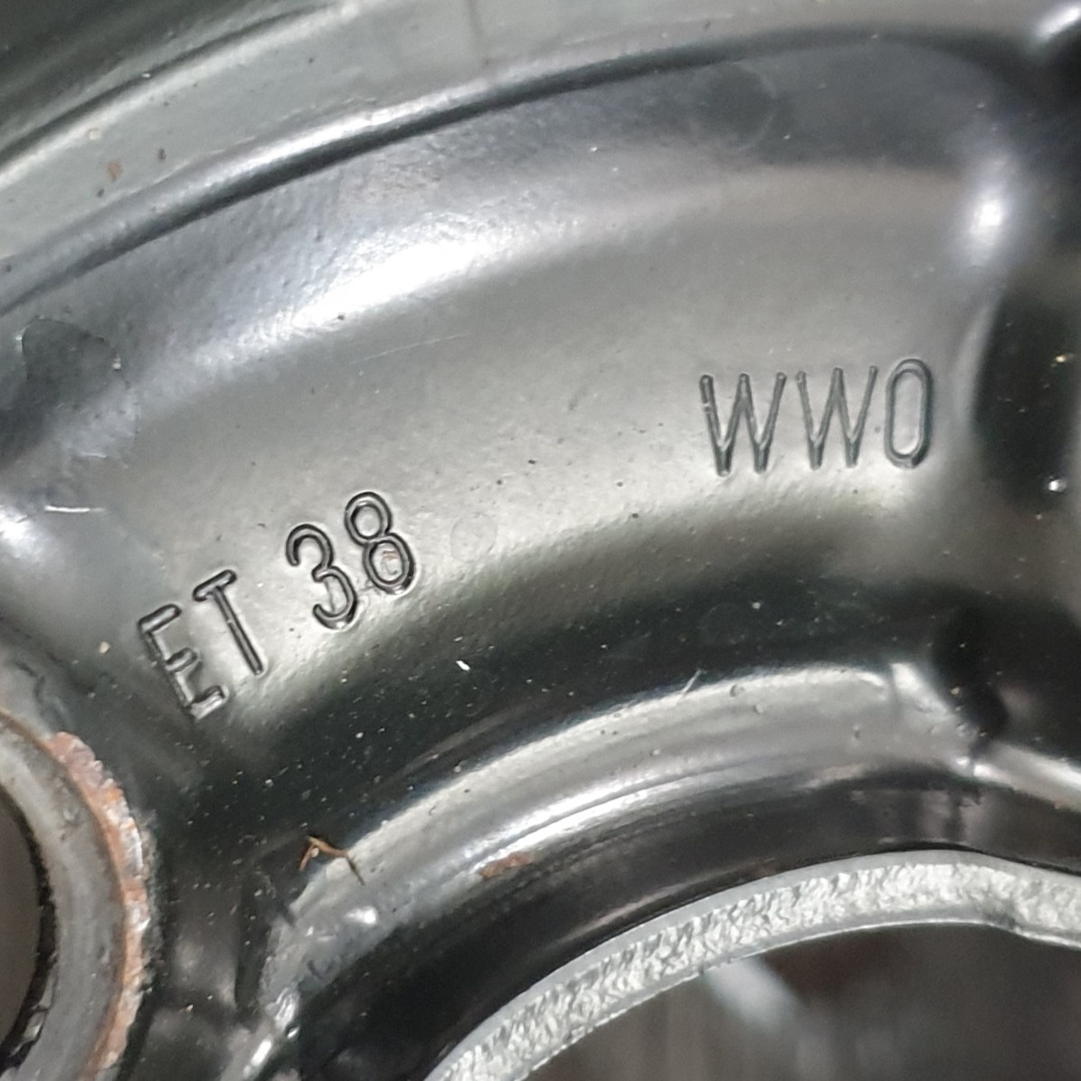 Sada zimních kol Škoda, VW 185/60 R15 č. AK12 - 8