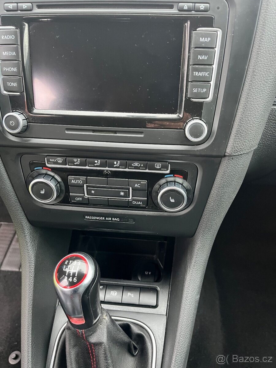 Volkswagen Golf 6 GTI 2.0 tsi DynAudio Xenon DCC kamera - 8