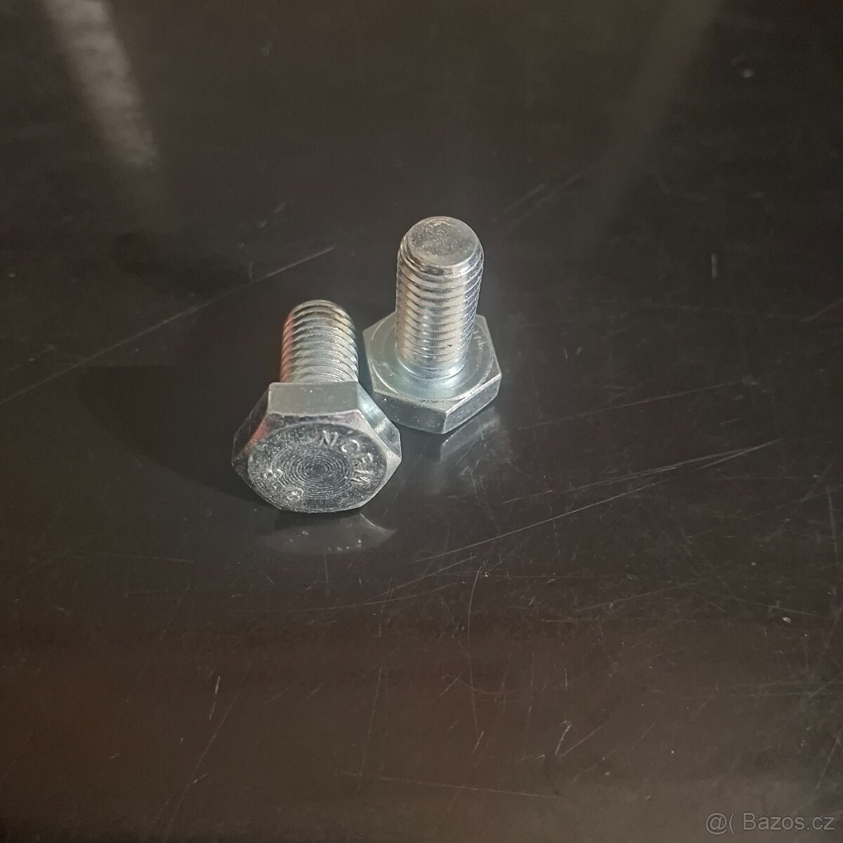 Šroub pozinkovaný 8 x 20 mm - 8