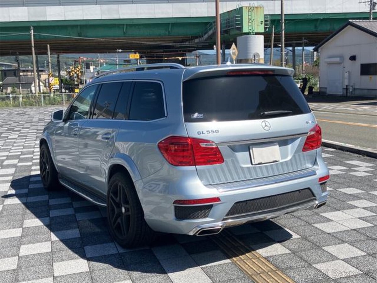 Mercedes Benz GL500 - 8