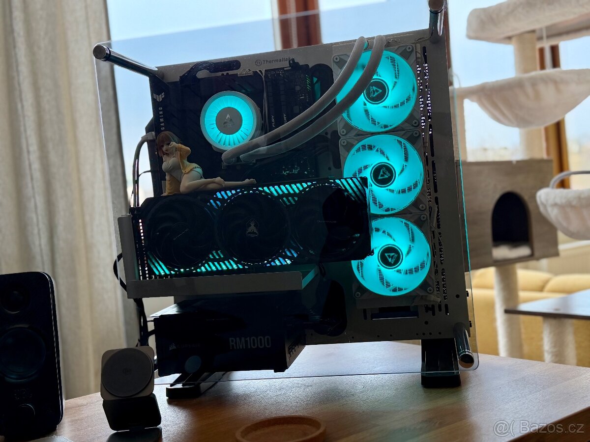 Prodám výkonný herní pc setup z rtx 4080 - 8