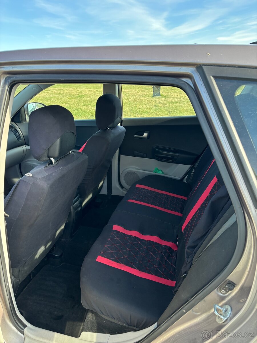 Kia CEE ´D 1,4 CVVT 80 kw - 8