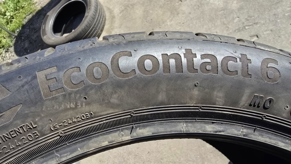 Letní pneu 245/40/18 Continental - 8