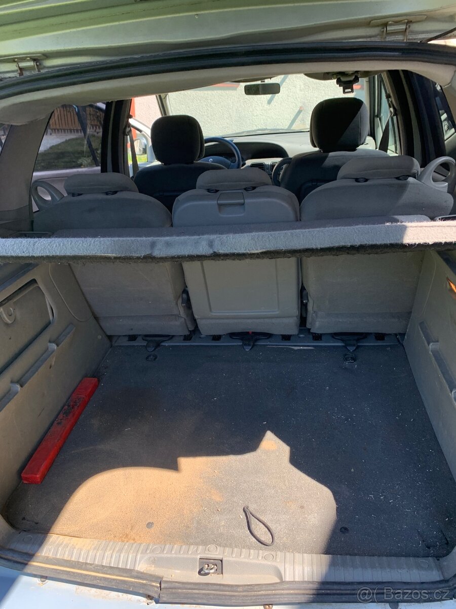 renault scenic - 8