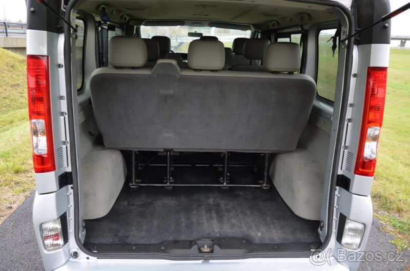 Renault Trafic 2.0dCi 9 míst - Pronájem, půjčovna - 8
