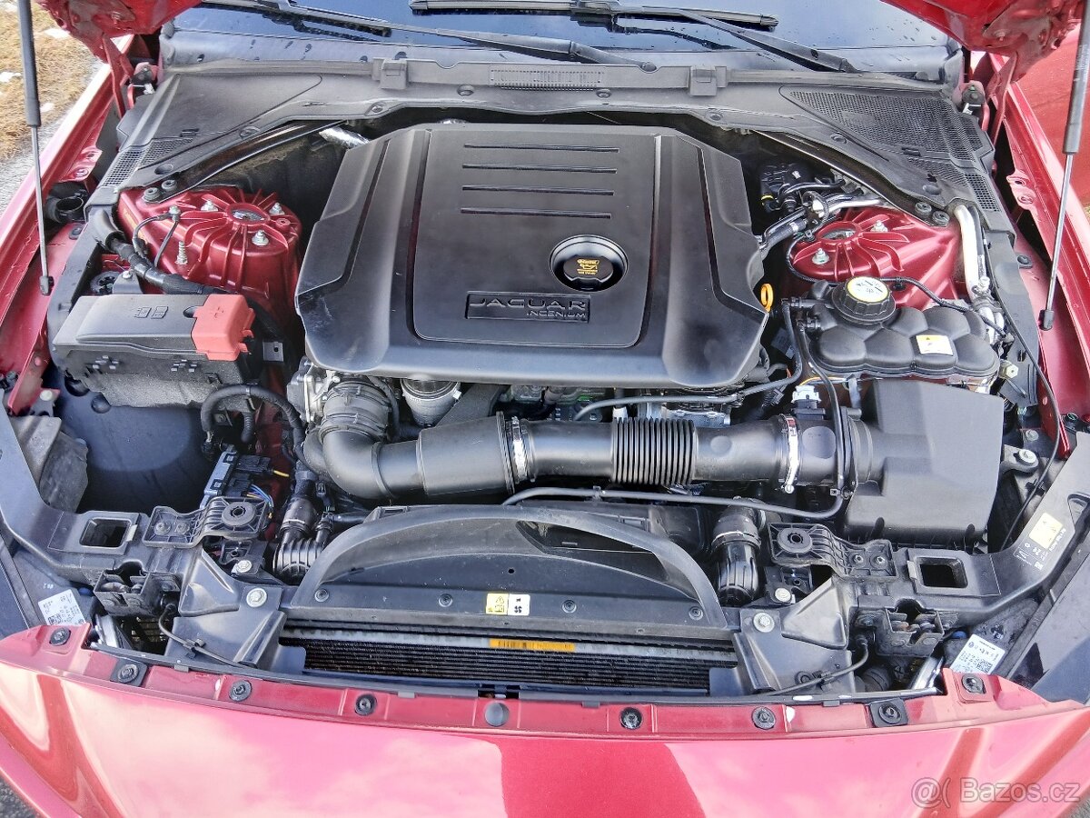 Jaguar xe 2.0d R-type - 8