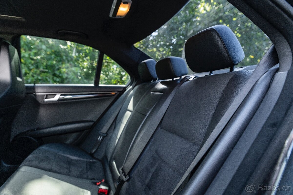 Mercedes-Benz C63 AMG - 8