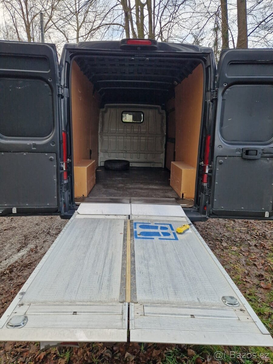 Dodávka s motorem 3,0 IVECO + hydraulické čelo - 8