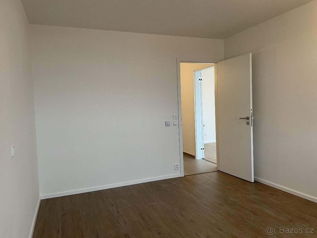 Novostavba 54m2 + terasa 13m2 + parking VACOV - 8