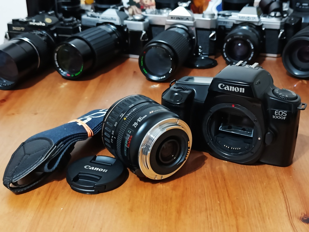 CANON EOS 1000 F (Canon Zoom lens EF 28-105mm) - 1990 - 8