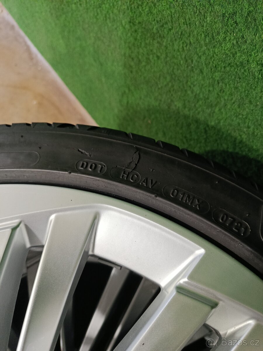 Alu letni 235/40/19 5x112 et44 Superb - 8