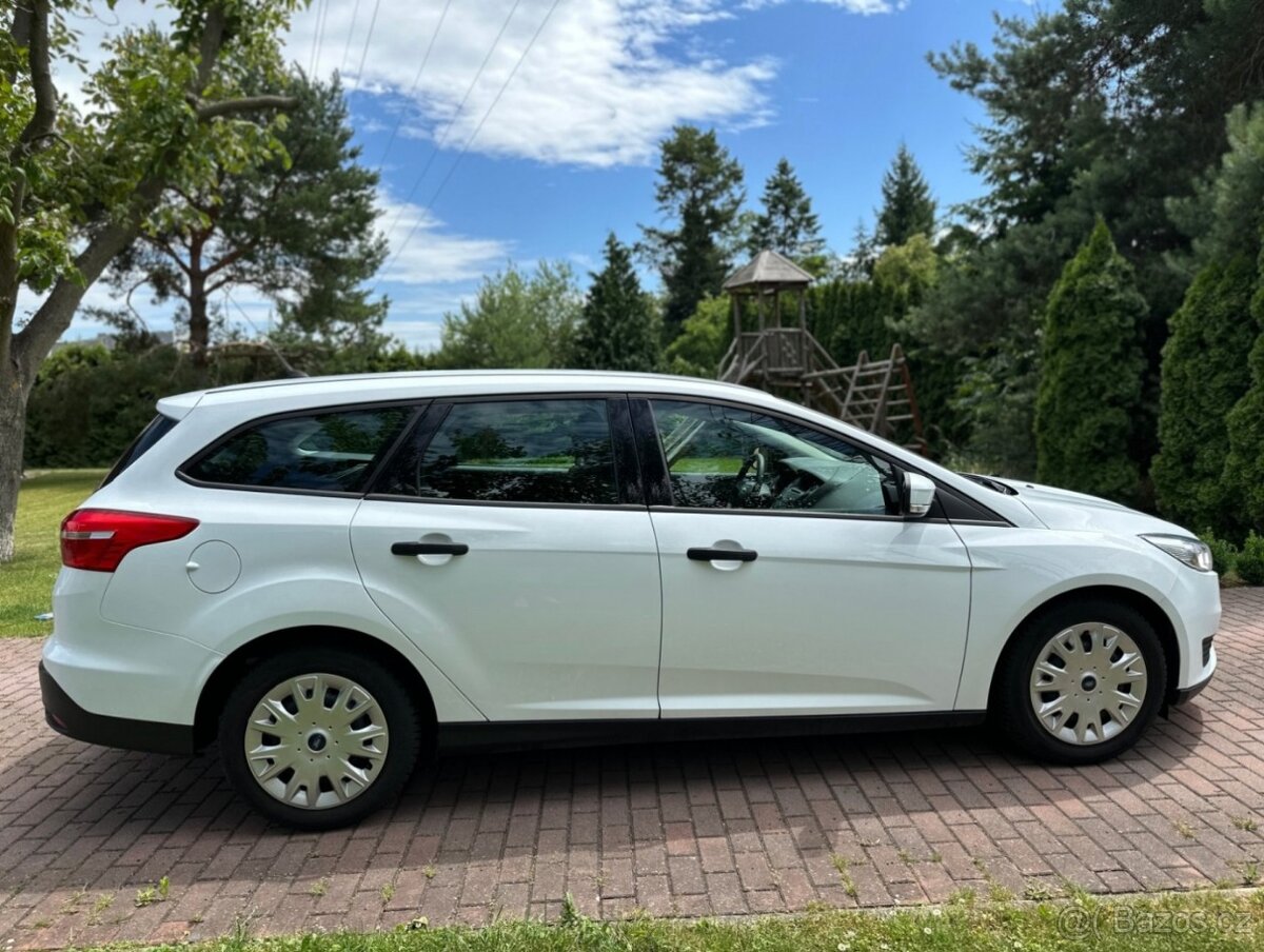 nabízíme Ford Focus 1.0 EcoBoost 74kw - 8