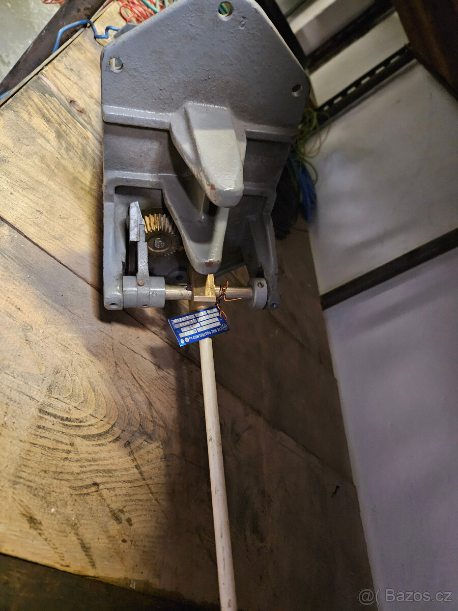 Jeřábové ovládací kontroléry. - 8