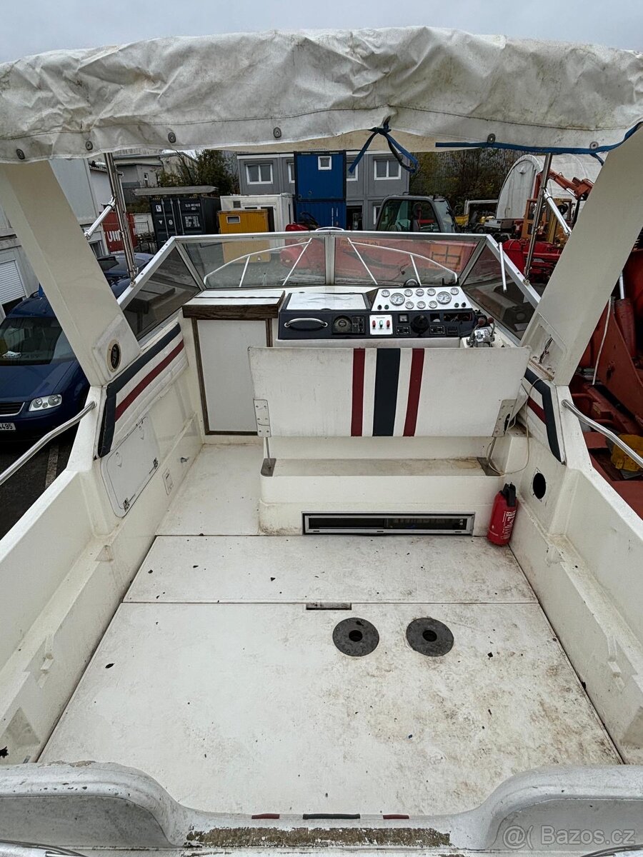 Motorová loď Fairline 24 Carrera, 2 x Volvo Penta motor - 8