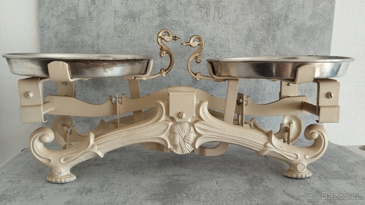 Staré váhy, historicka starožitná dvoumisková váha, sbírka - 8