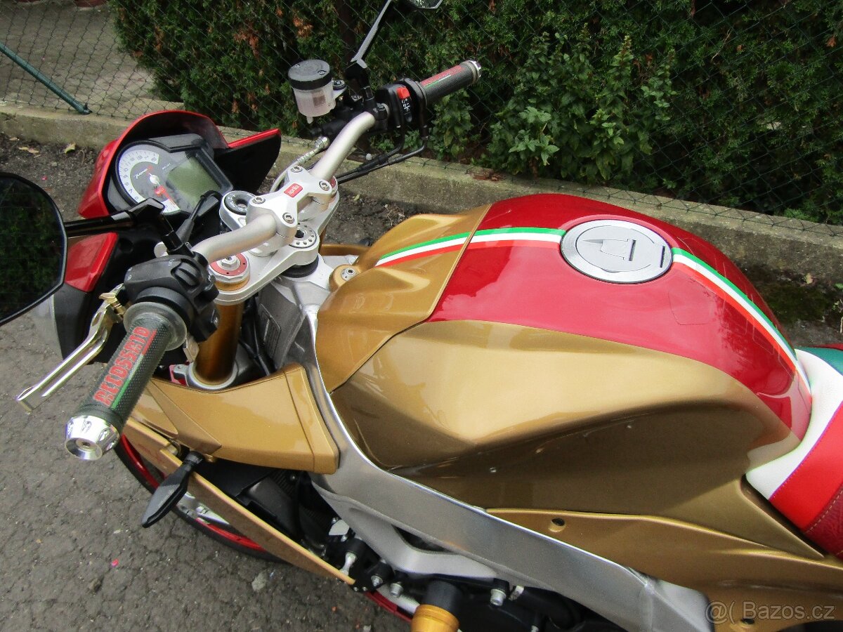 Aprilia Tuono V4 - 8