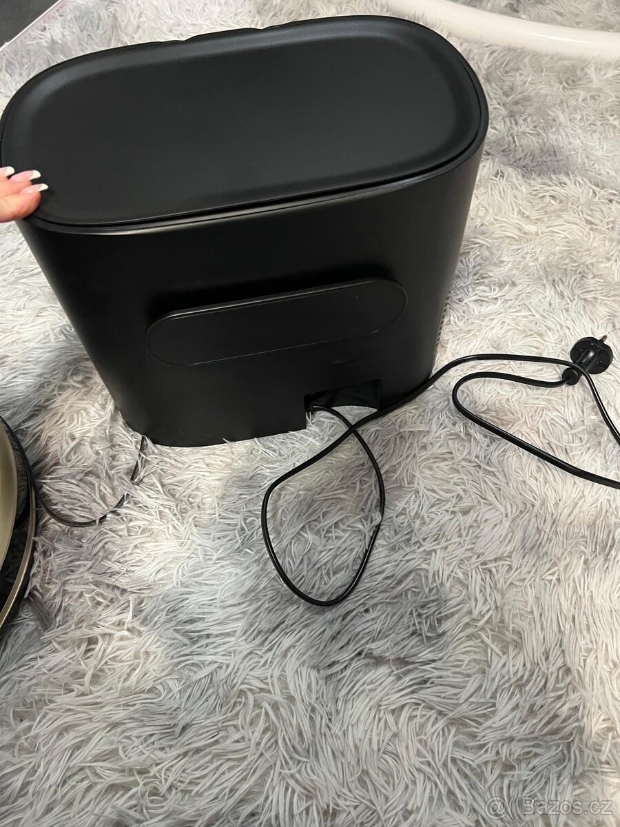 Robotický vysavač zn. RobZone - 8