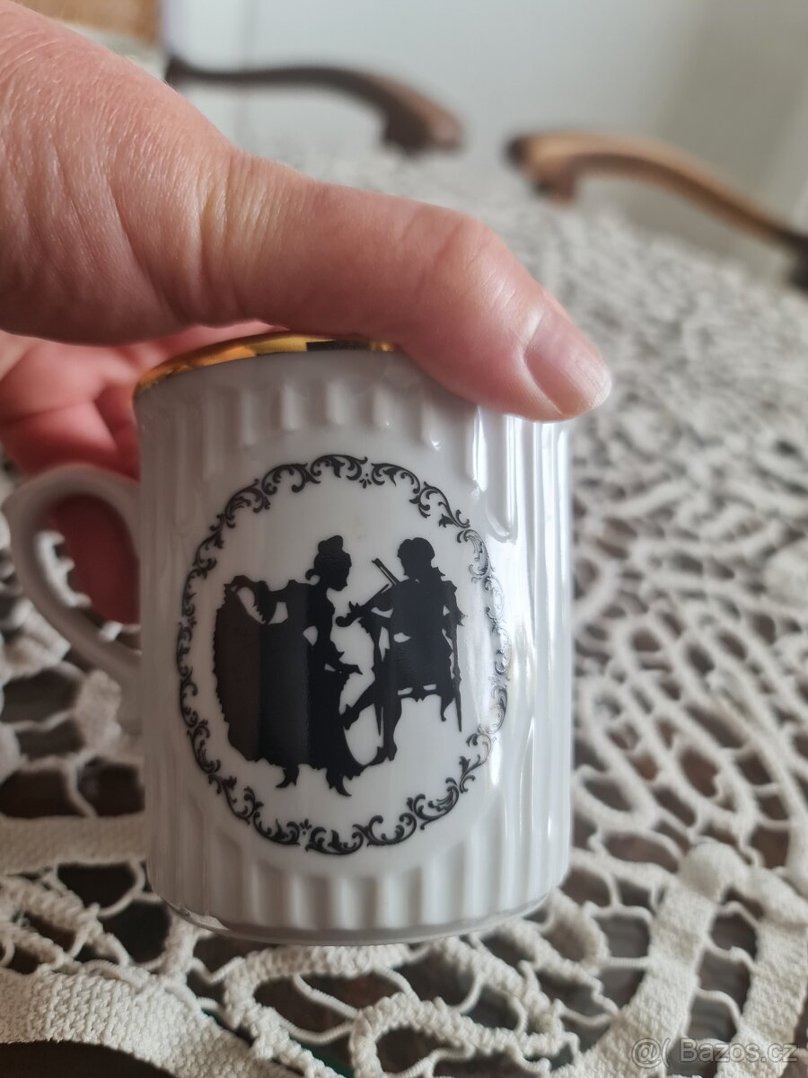 sada porcelánových hrnků - 8