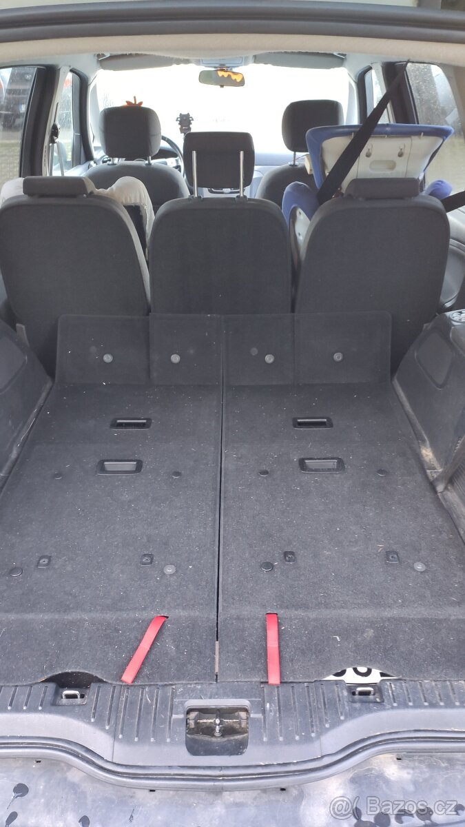 Ford Galaxy 2010 - 8