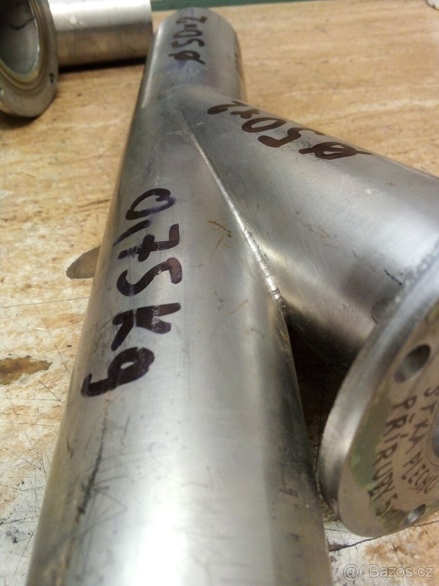 Svody, odbočky, přípojky 3 kusy, INOX Průměr 50mm, úhel 150° - 8