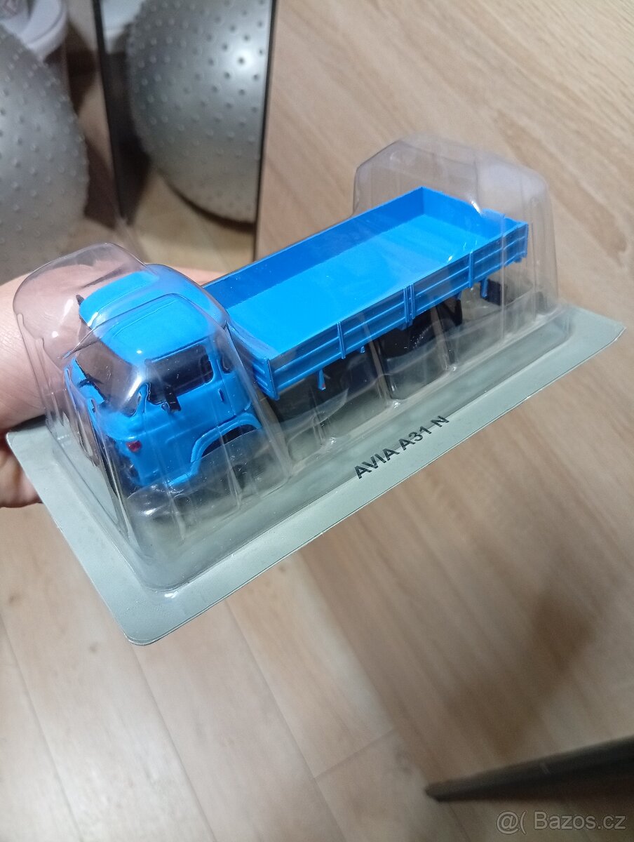 Modely aut 1:43 od DeAgostiny a abrex ..... - 8