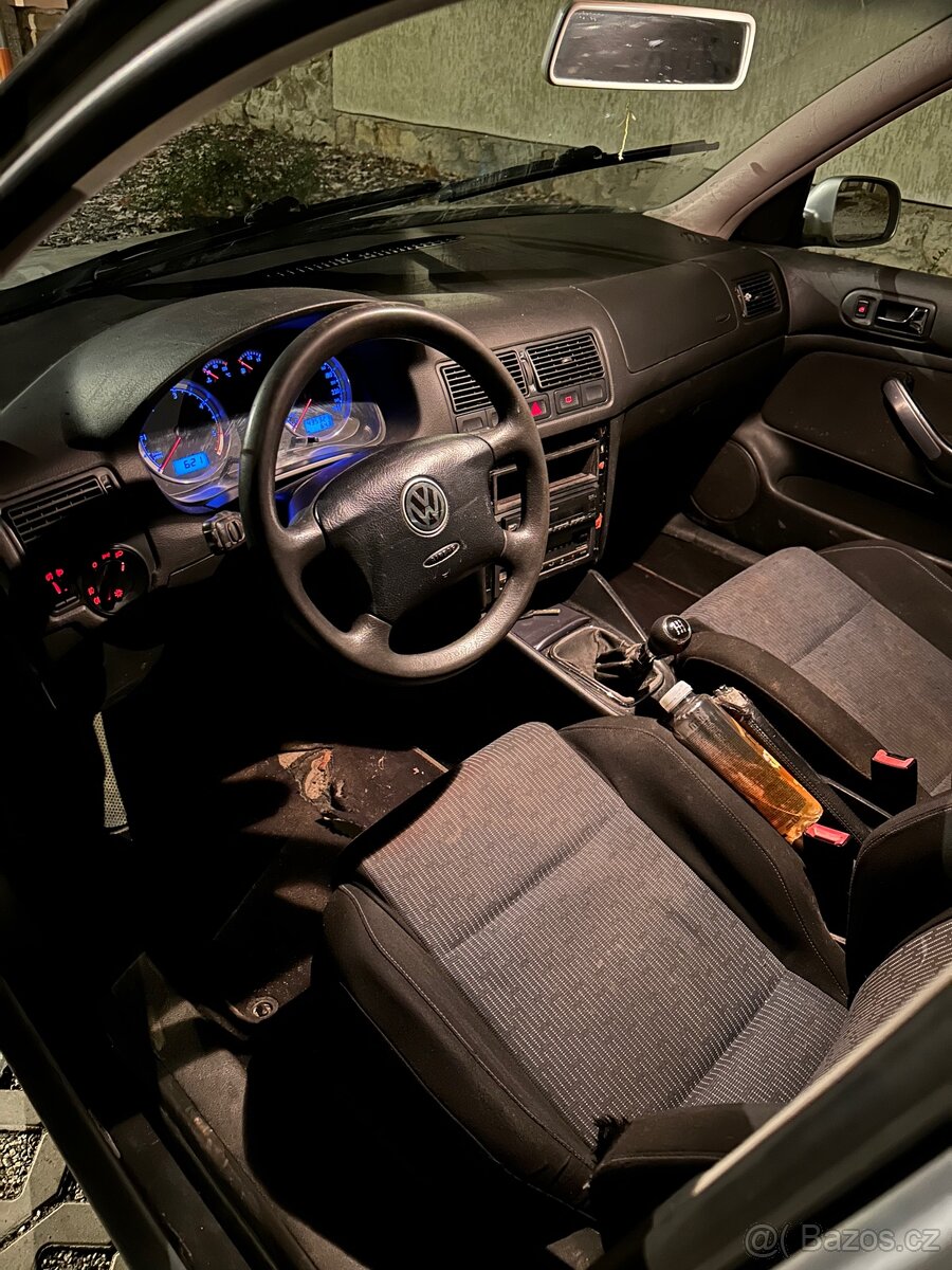 Golf 4 Kombi 1.9 TDI 96KW 6Q Highline / Tažné - 8