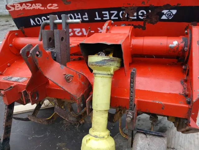 Prodám rotavator KYR-122 k malotraktorům ve velmi dobrému st - 8