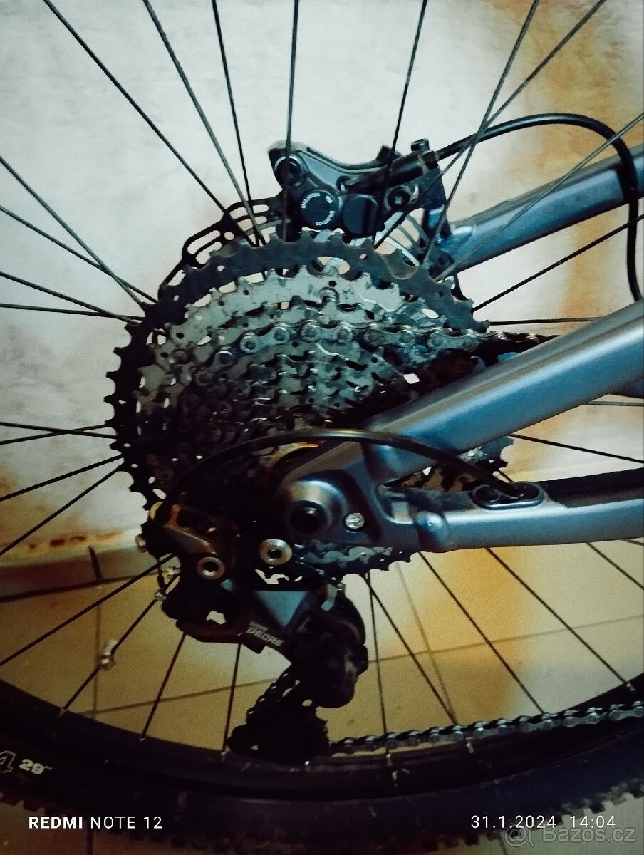 Prodám elektrokolo Rock Machine - 8