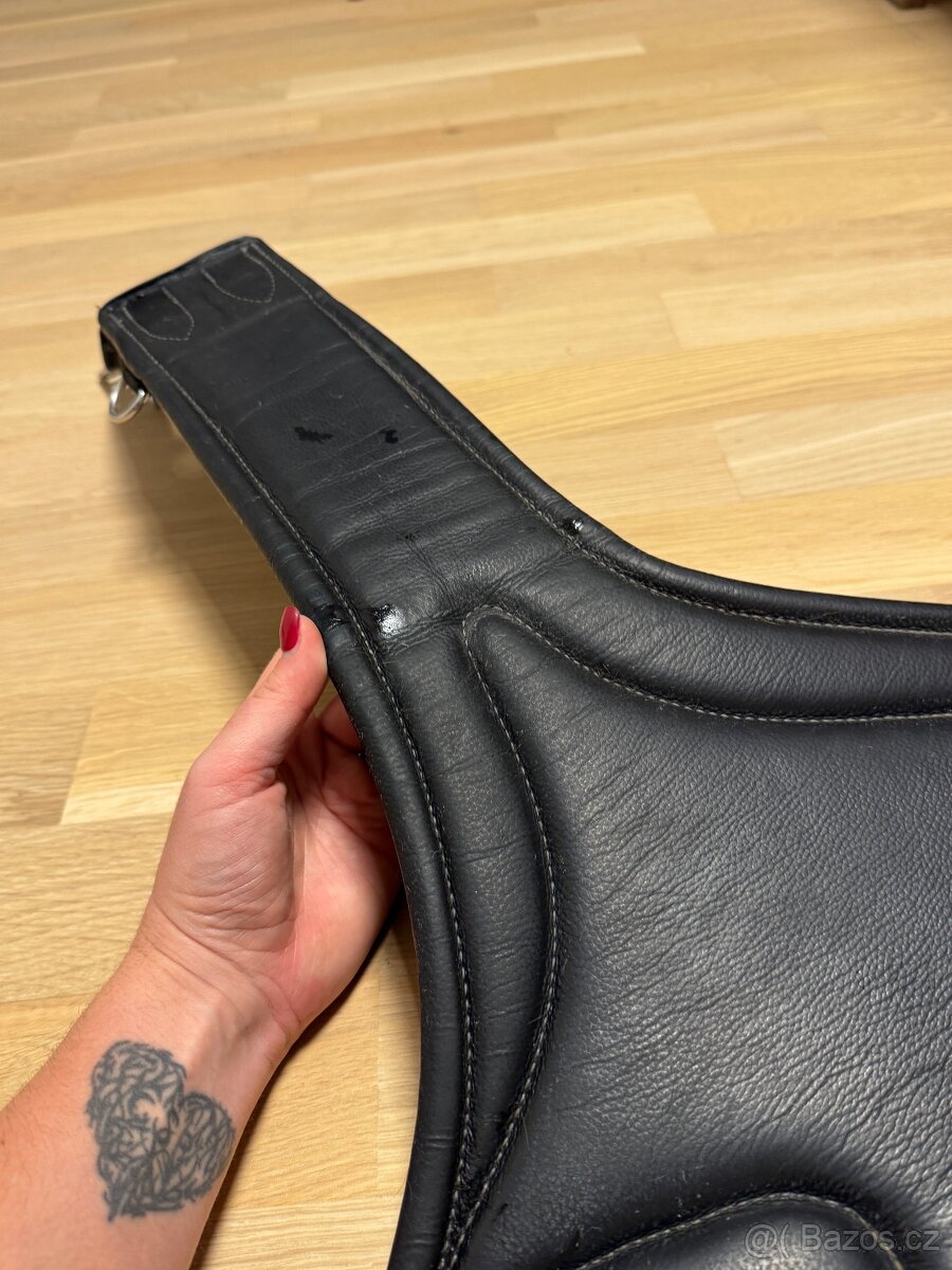 Černý okopávací podbřišník fouganza velikost 125cm. - 8