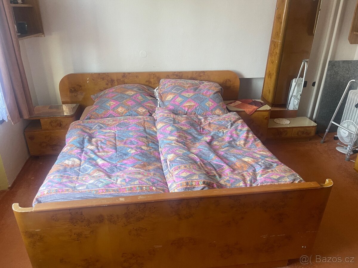 nabízím starý nabytek - 8