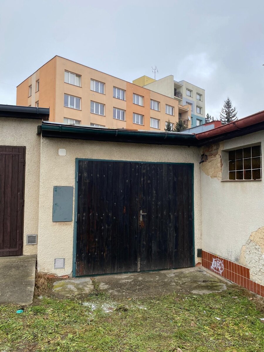 Garáž, sídl. Vajgar - 8