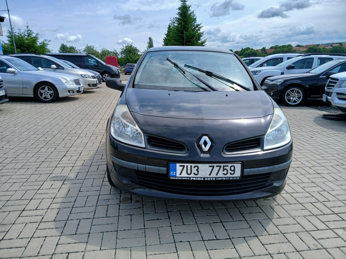 Renault Clio 1,5 dCI - 8