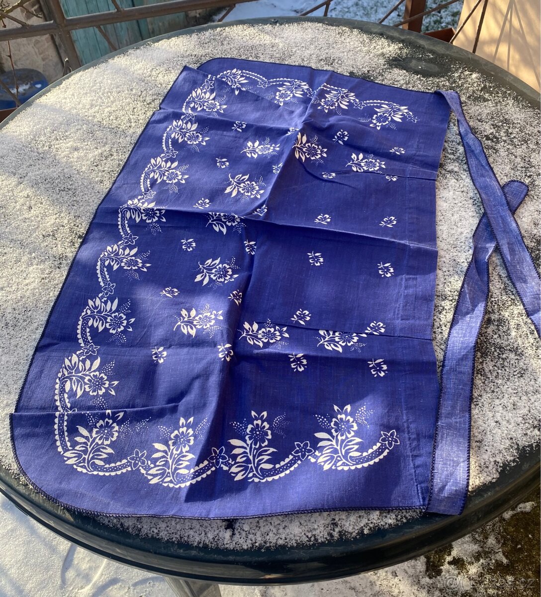 Ubrusy kulaté, útěrky, zástěrka - 8