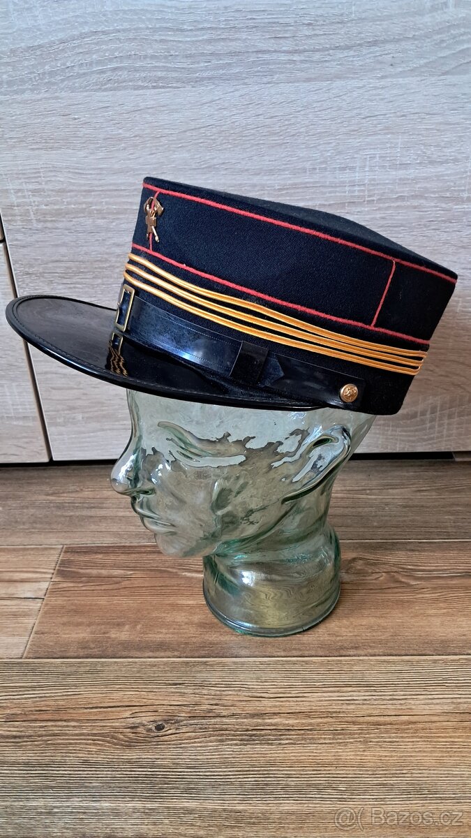 Vojenské čapky - 8