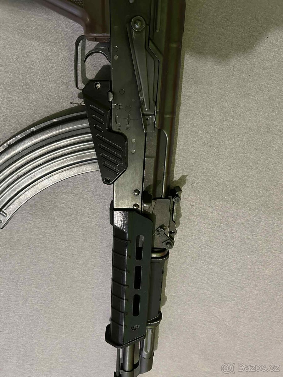 AKM EL 1.9J NA 0.32g - 8