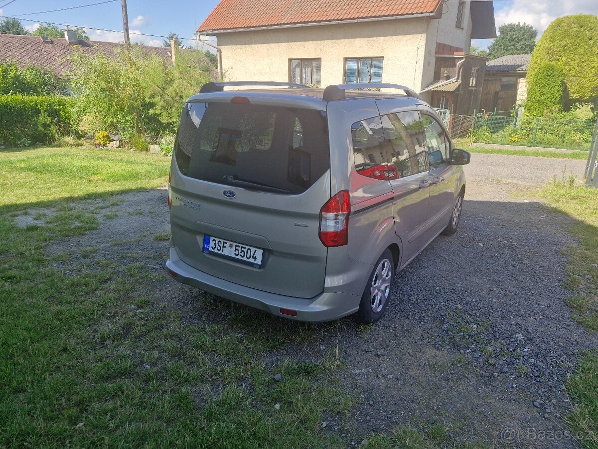 Ford Tourneo Courier - 8
