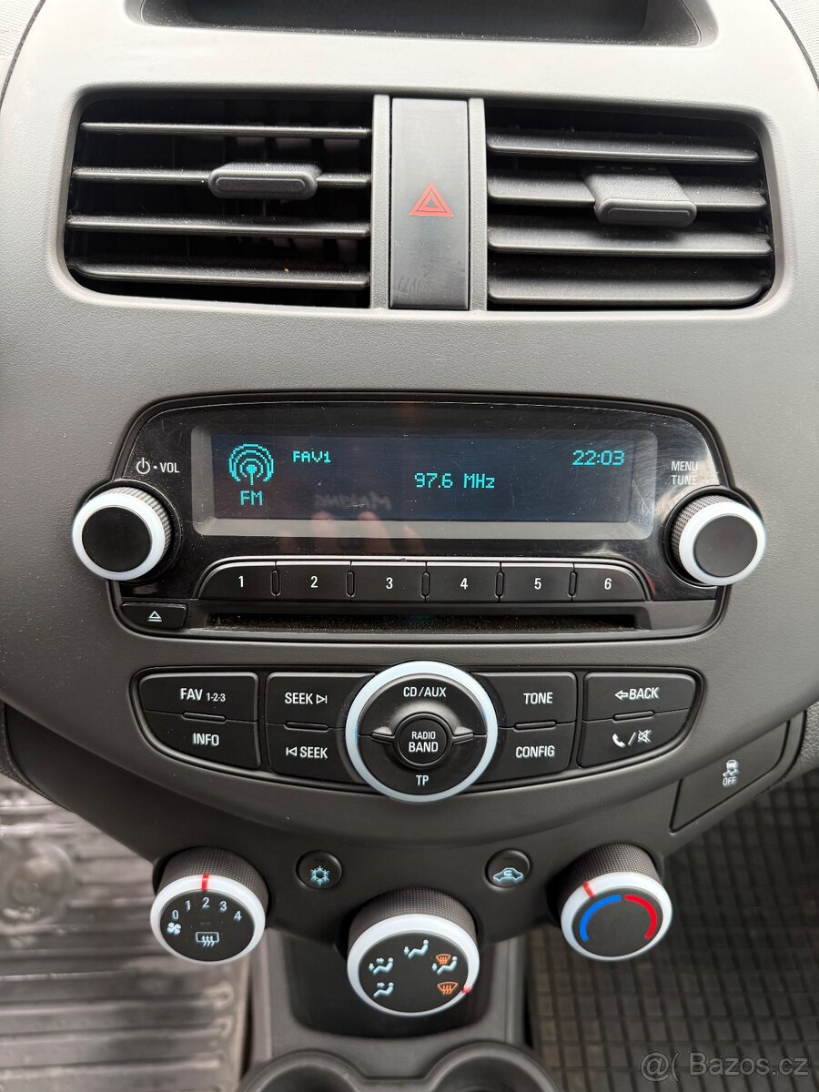 Chevrolet Spark 1.0 m300 2013 - 8