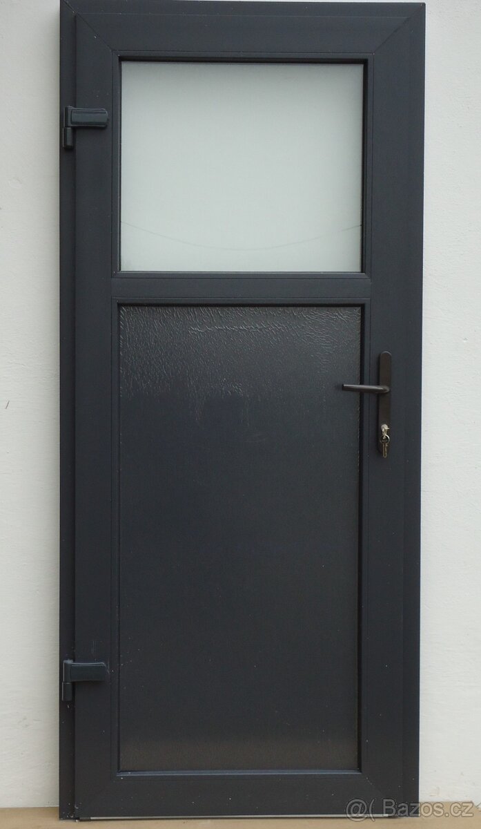okna a celoprosklené dveře - 8