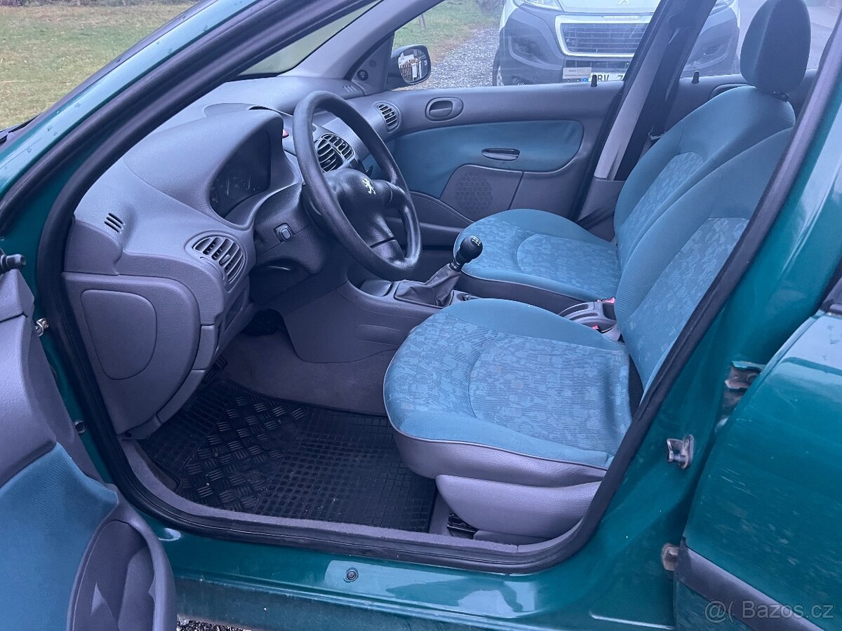 Prodam peugeot 206 1.1 benzín - 8