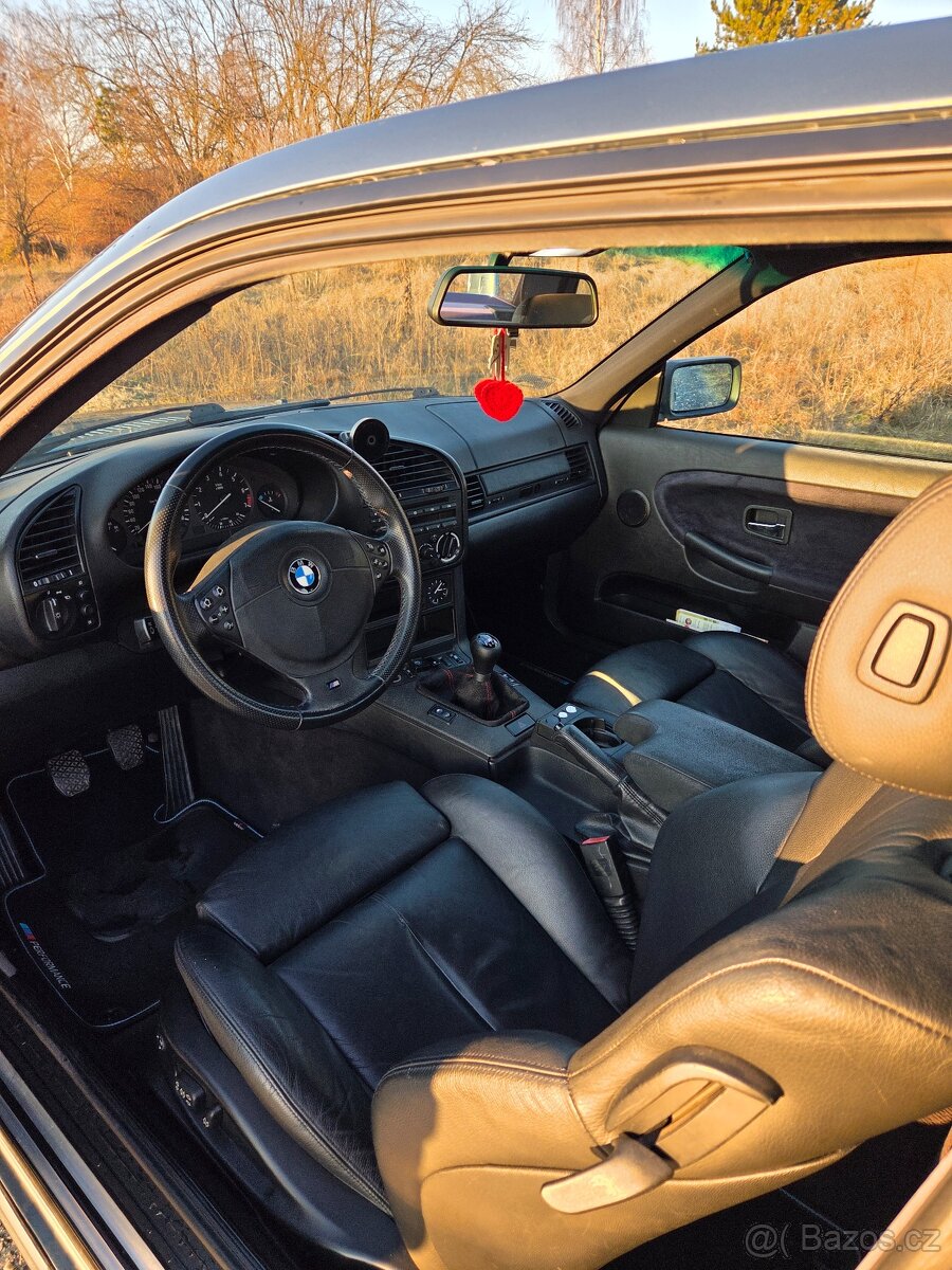 BMW e36 Coupé M52B25 - 8