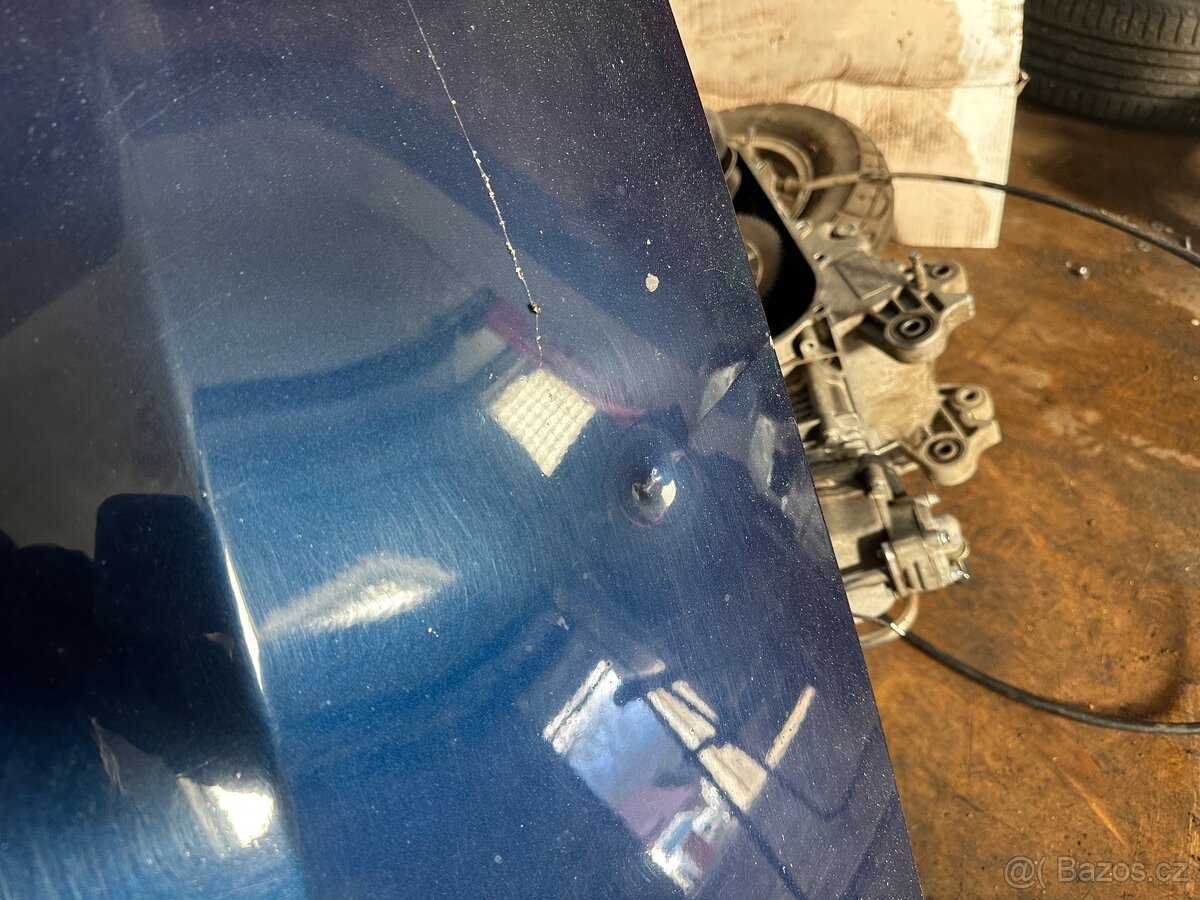 Nárazník a kapota Passat B5,5 - 8