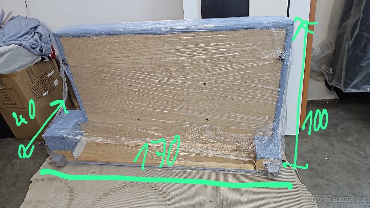 Rozkládací modrý gauč - 8