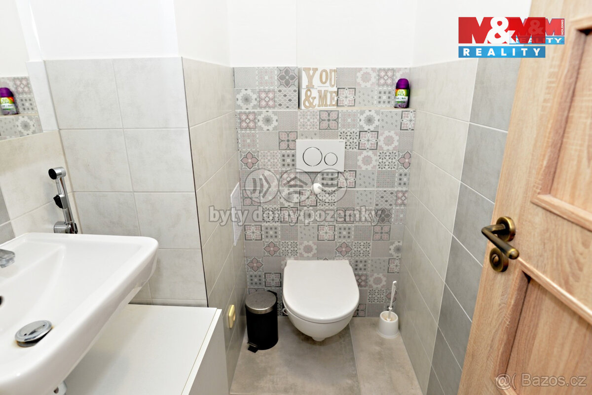 Pronájem bytu 1+kk, 51 m², Pardubice, ul. Brozanská - 8