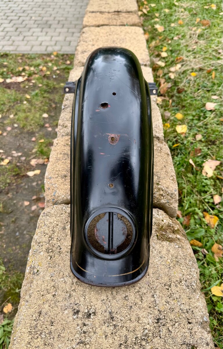 Jawa CZ 250 350 kyvacka pulbuben - zadní blatnik - 8