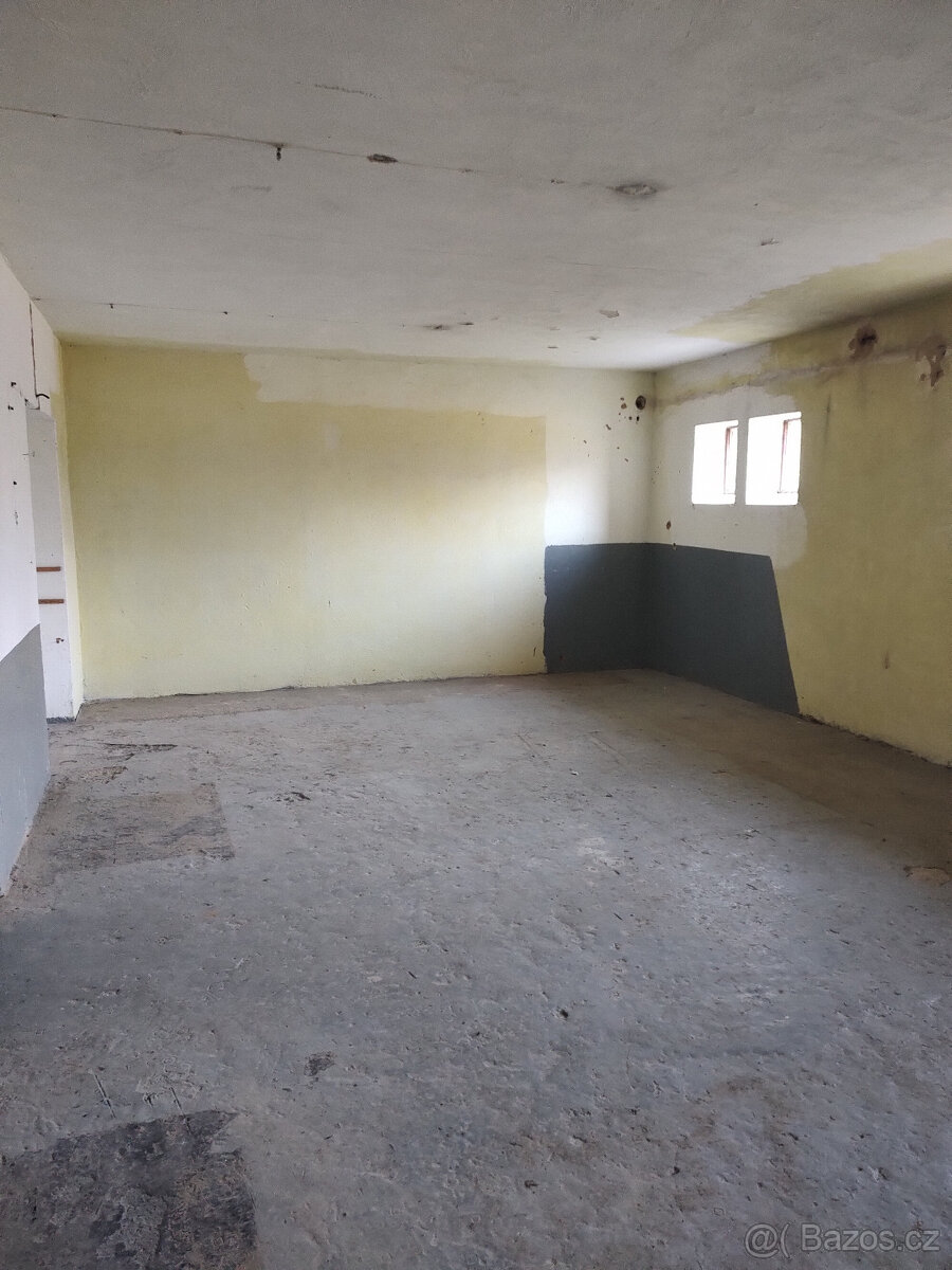 Pronájem skladových prostor, parkovacích stání - 8