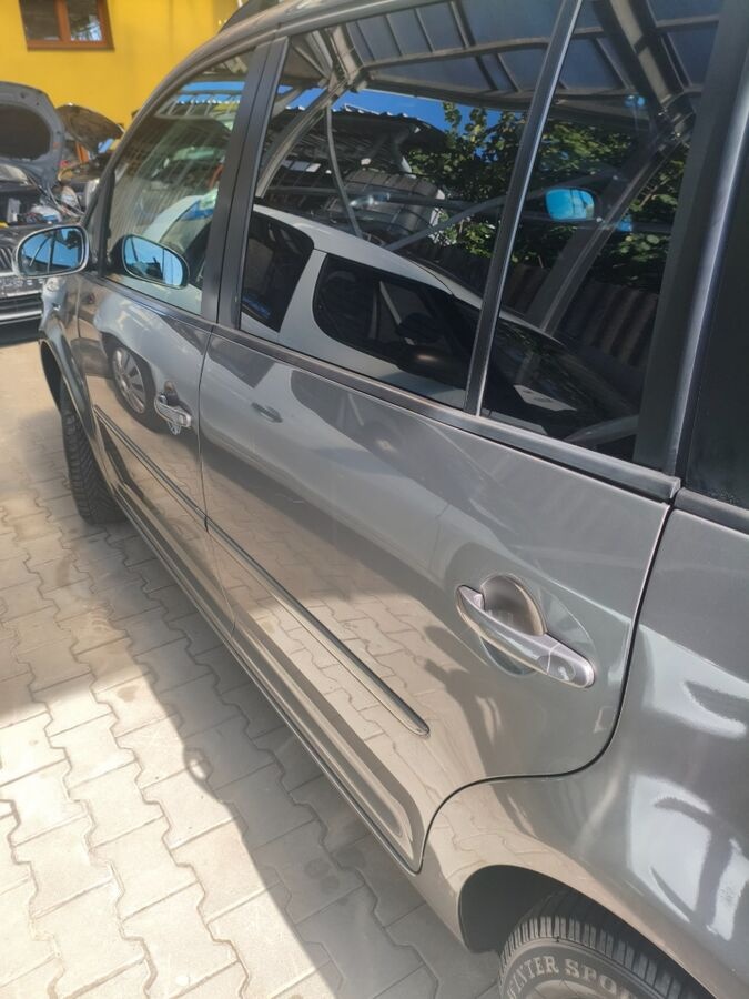 Volkswagen Touran FACE 1.6 MPI 5MIST - 8