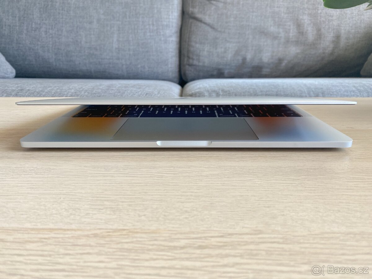 Apple MacBook Pro 13" CTO 16GB - ZÁRUKA, 100% JAKO NOVÝ - 8